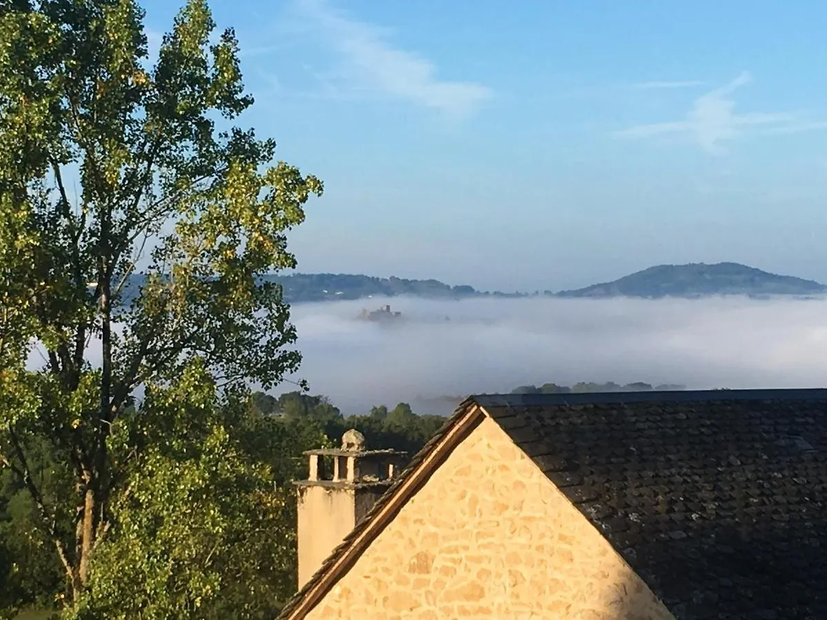 Appartement Spacieux Avec Vue Sur Les Montagnes A Espalion